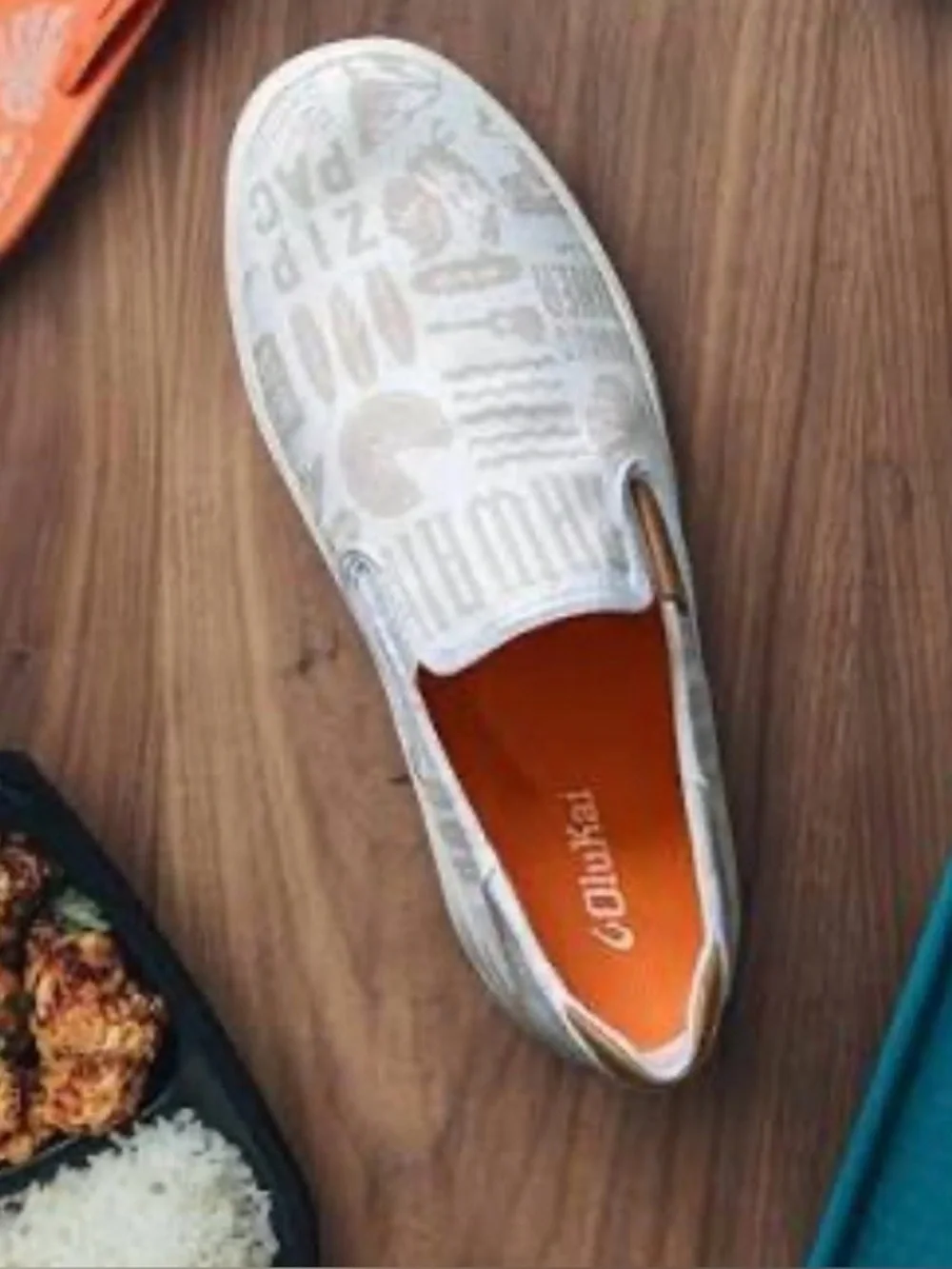 Olukai x Zippy’s Pehuea Pa’i Size 7.5